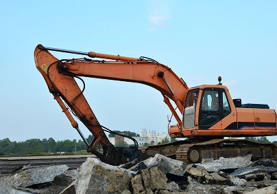Rapid breakdown support damaged excavator idle site